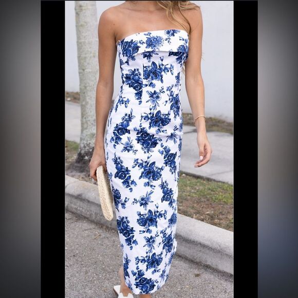 Floral Blue and White Midi Dress - Picture 3 of 6